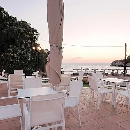 Anemolia Parga Hotel