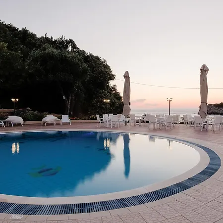 Anemolia Parga 4*